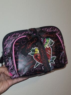Ed Hardy Black Pink Sequin Heart Cosmetic Pouch Set